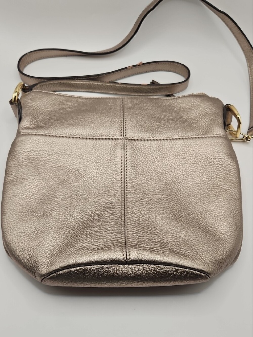 B Makowsky Metallic Taupe Leather Crossbody Strap Bag with Gold Hardware - Picture 10 of 10